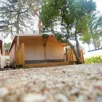 Kamp Boutique Materada